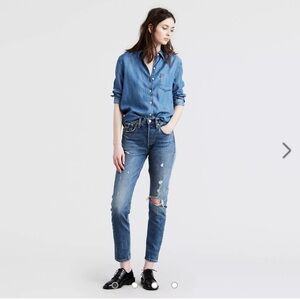 Levi’s 501 button your fly skinny women’s jean